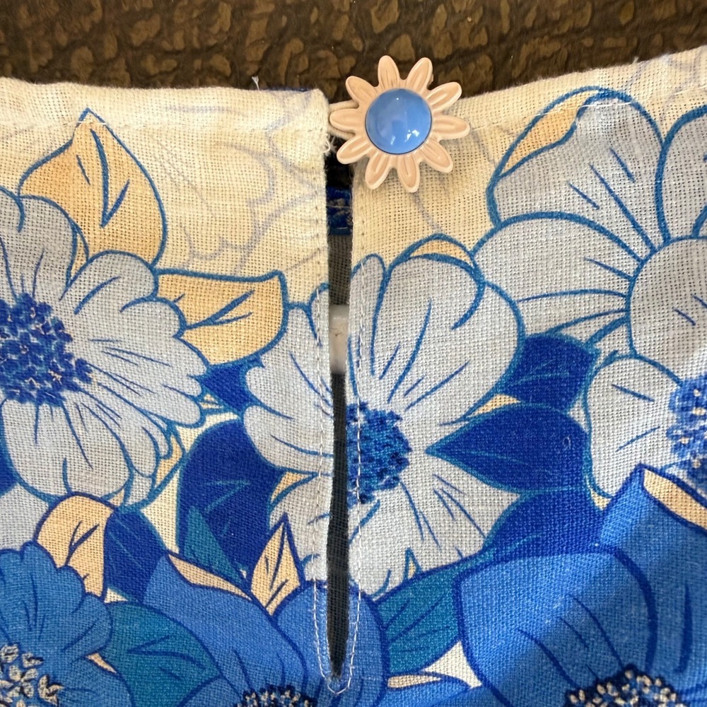 Farm Rio Blue Floral Scalloped Crop Top XS Flared Sleeve Daisy Button SN 306302 - Picture 8 of 9